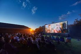 image d'un cinéma en plein air